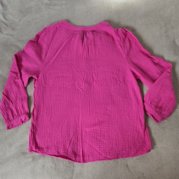 DKNY Jeans Hanley Textured Gauze Fuchsia Button Blouse M 100% Cotton - Picture 3 of 10